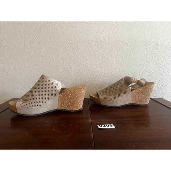 Marina Luna Comfort Wedge Sandals Platform Womens Sz 8/Eu38 Beige Suede Leather - Picture 11 of 11